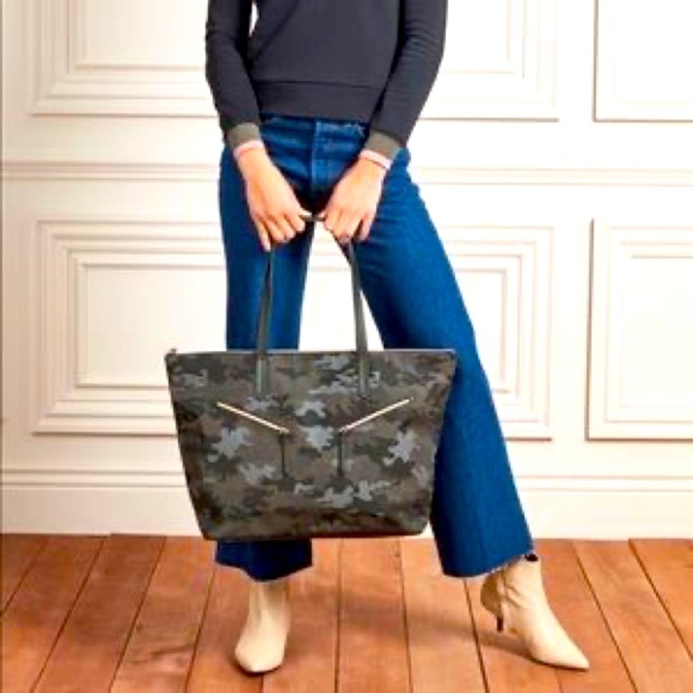 Stella and Dot lady boss camo tote